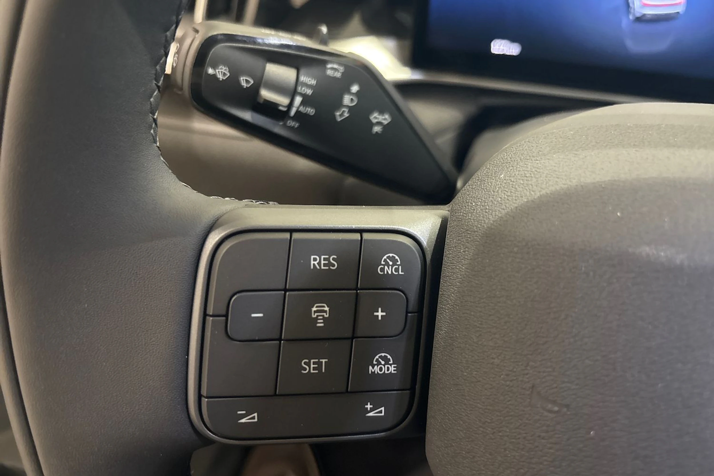harmaa Volkswagen ID. Cross 2026 kuva 21.