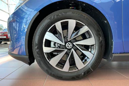 sininen Volkswagen ID. Polo 2026 kuva 10.