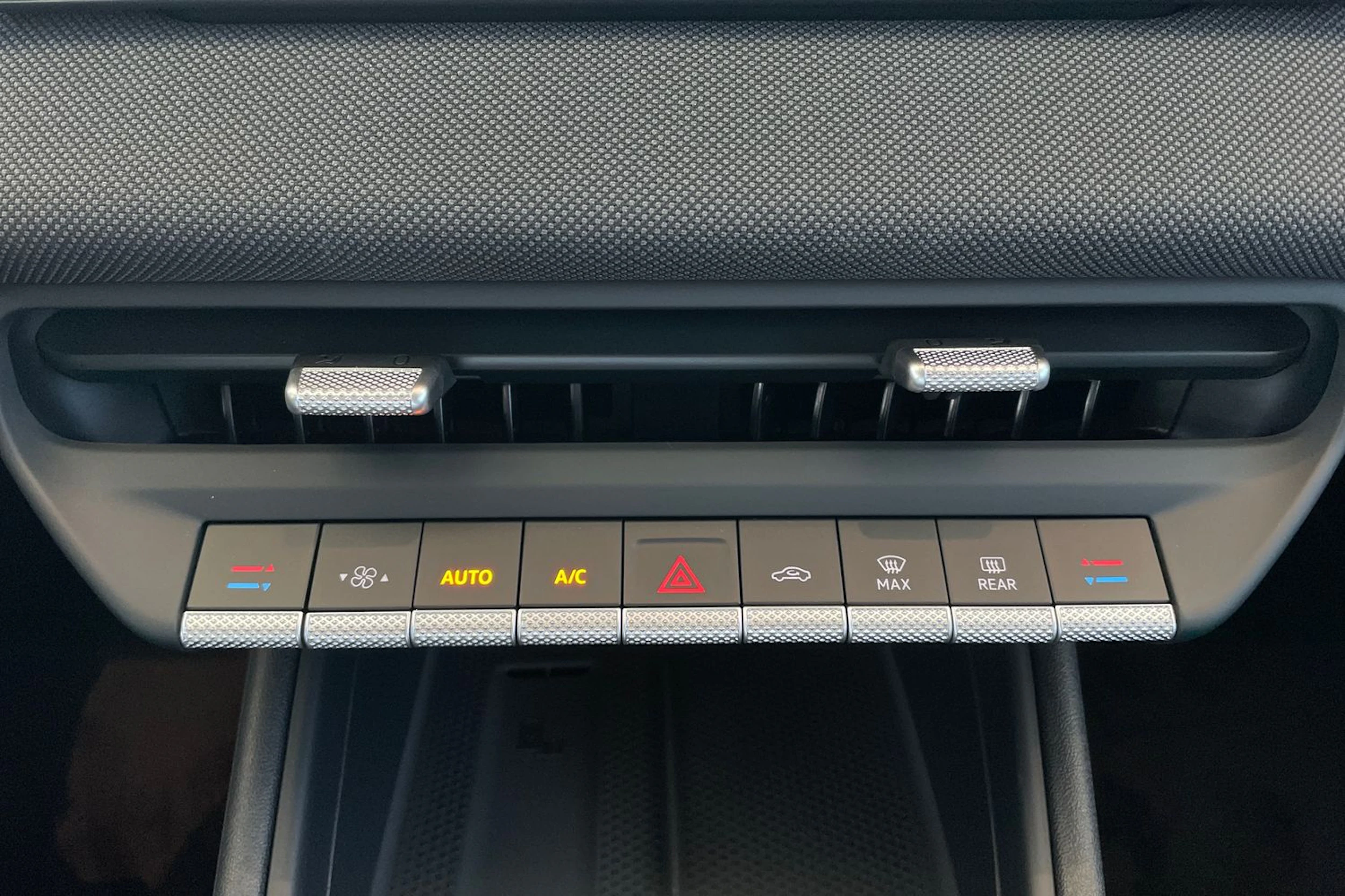 sininen Volkswagen ID. Polo 2026 kuva 22.
