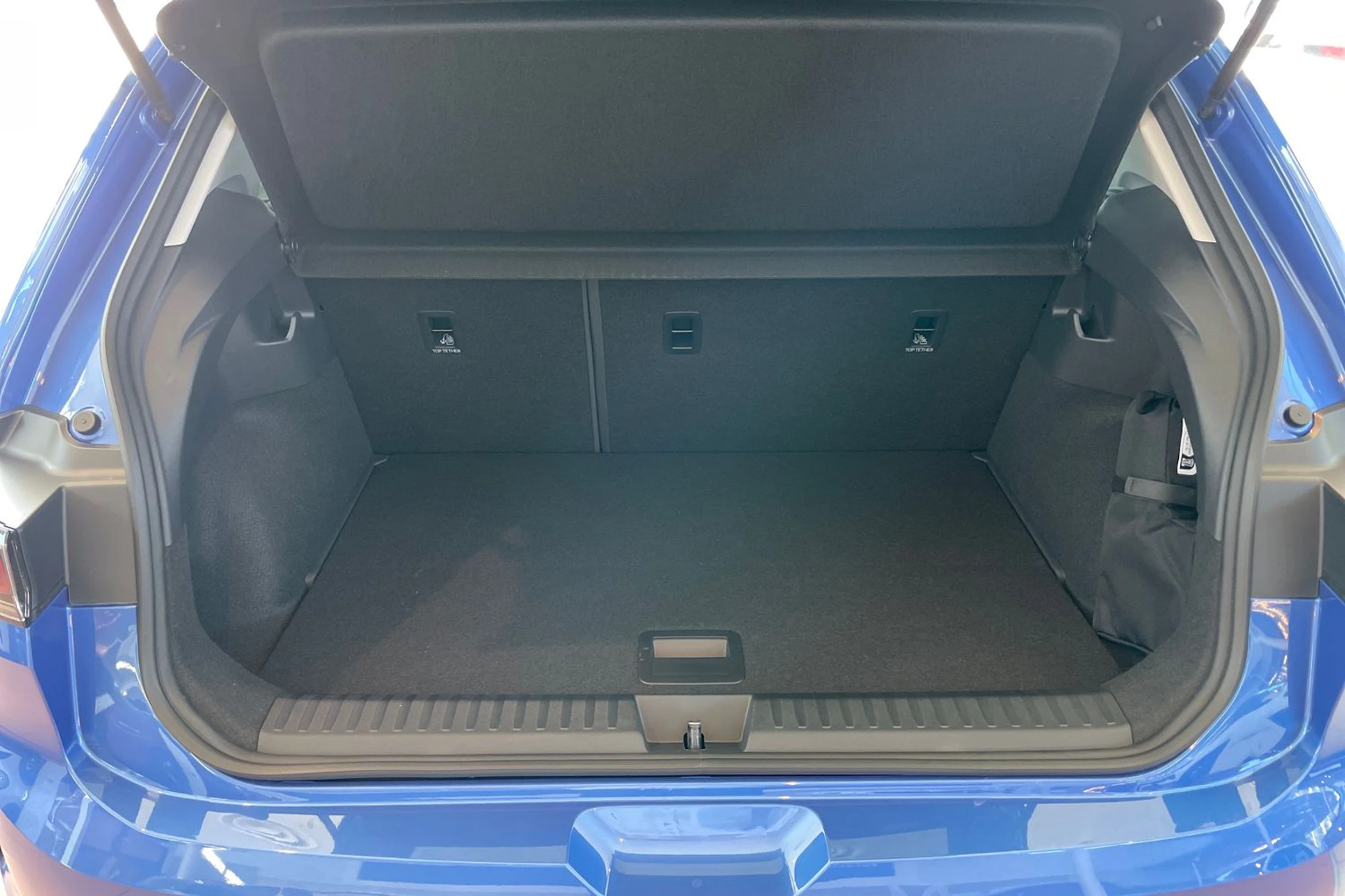 sininen Volkswagen ID. Polo 2026 kuva 31.