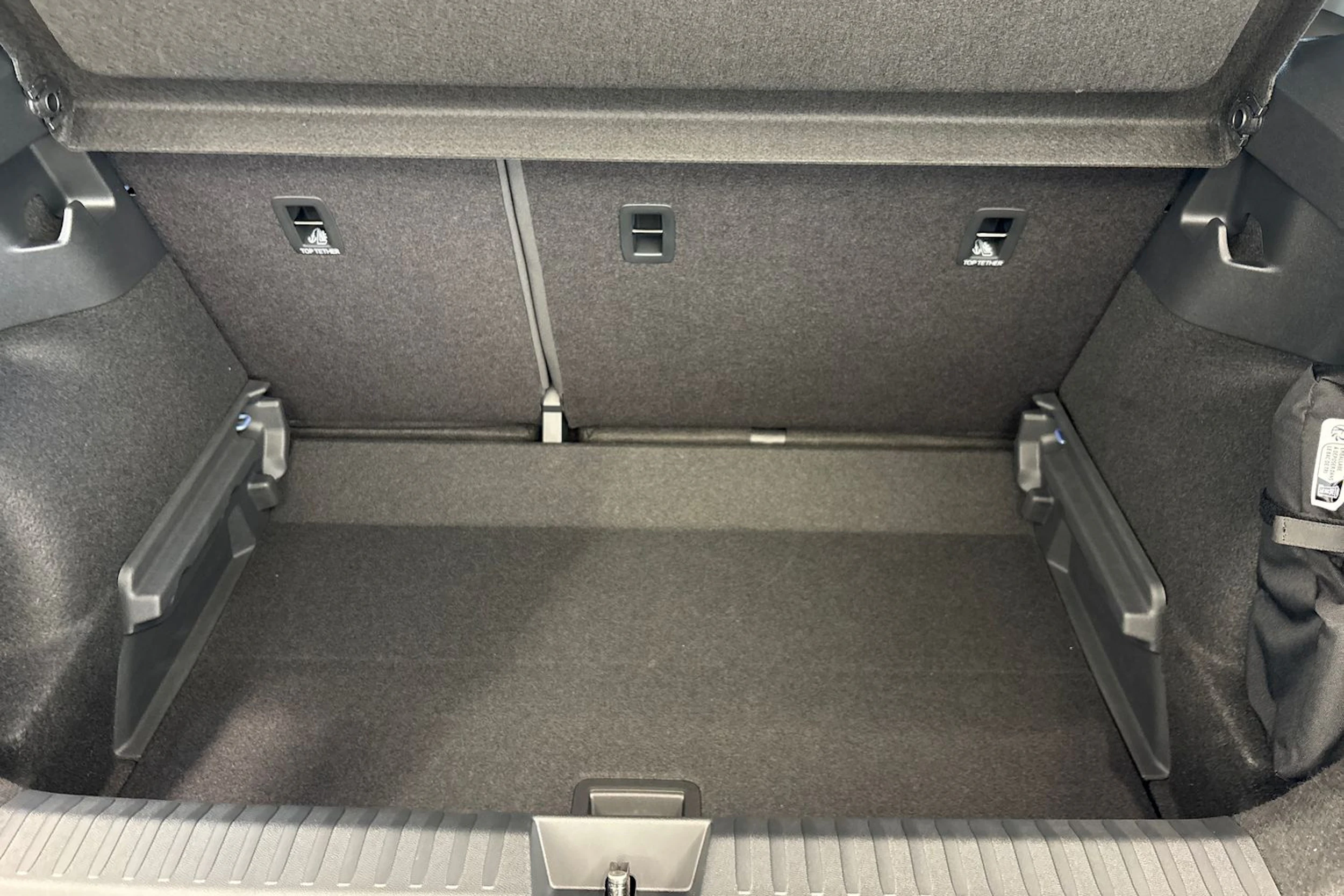 sininen Volkswagen ID. Polo 2026 kuva 14.