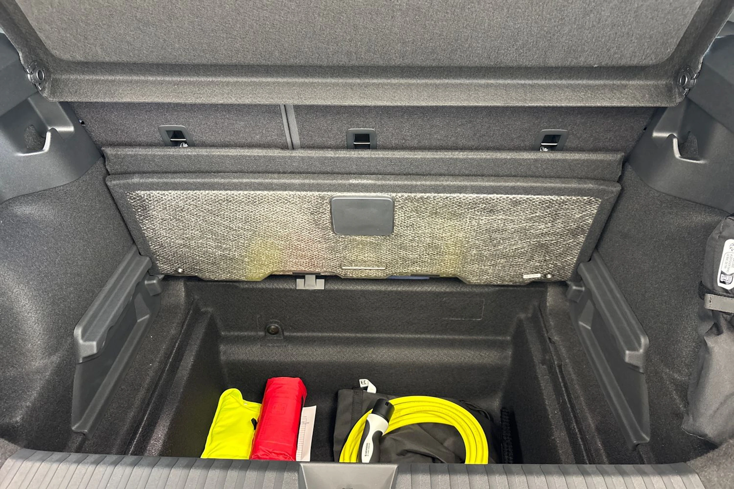 sininen Volkswagen ID. Polo 2026 kuva 15.