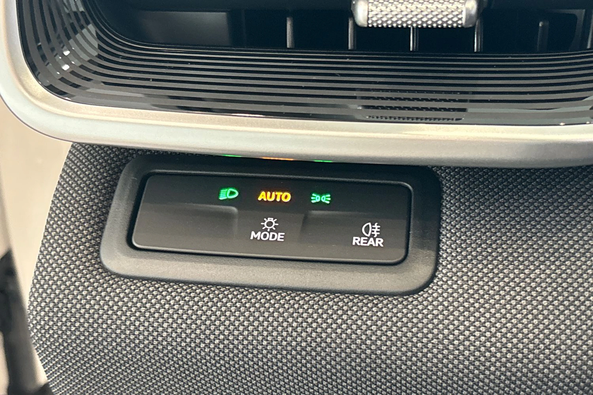 valkoinen Volkswagen ID. Polo 2026 kuva 16.