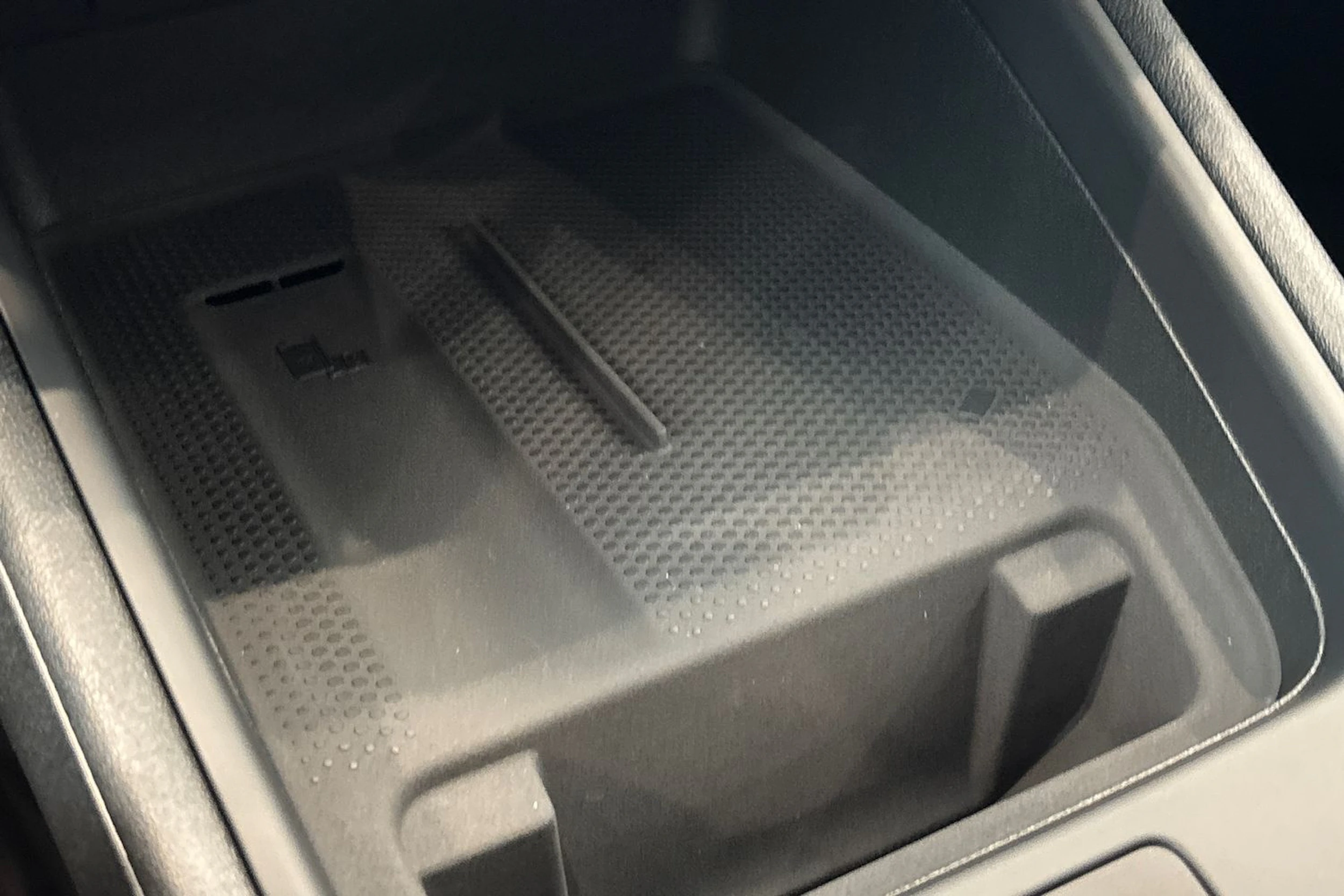 valkoinen Volkswagen ID. Polo 2026 kuva 30.