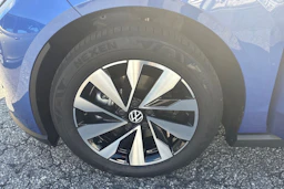 sininen Volkswagen ID. Polo 2027 kuva 10.