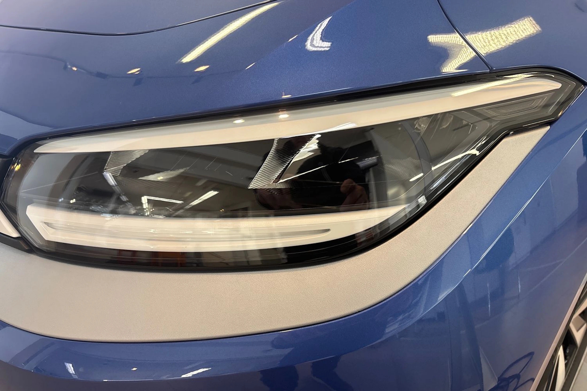 sininen Volkswagen ID. Polo 2027 kuva 23.