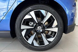 sininen Volkswagen ID. Polo 2027 kuva 10.