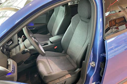 Sininen Volkswagen ID. Polo 2027 kuva 14.