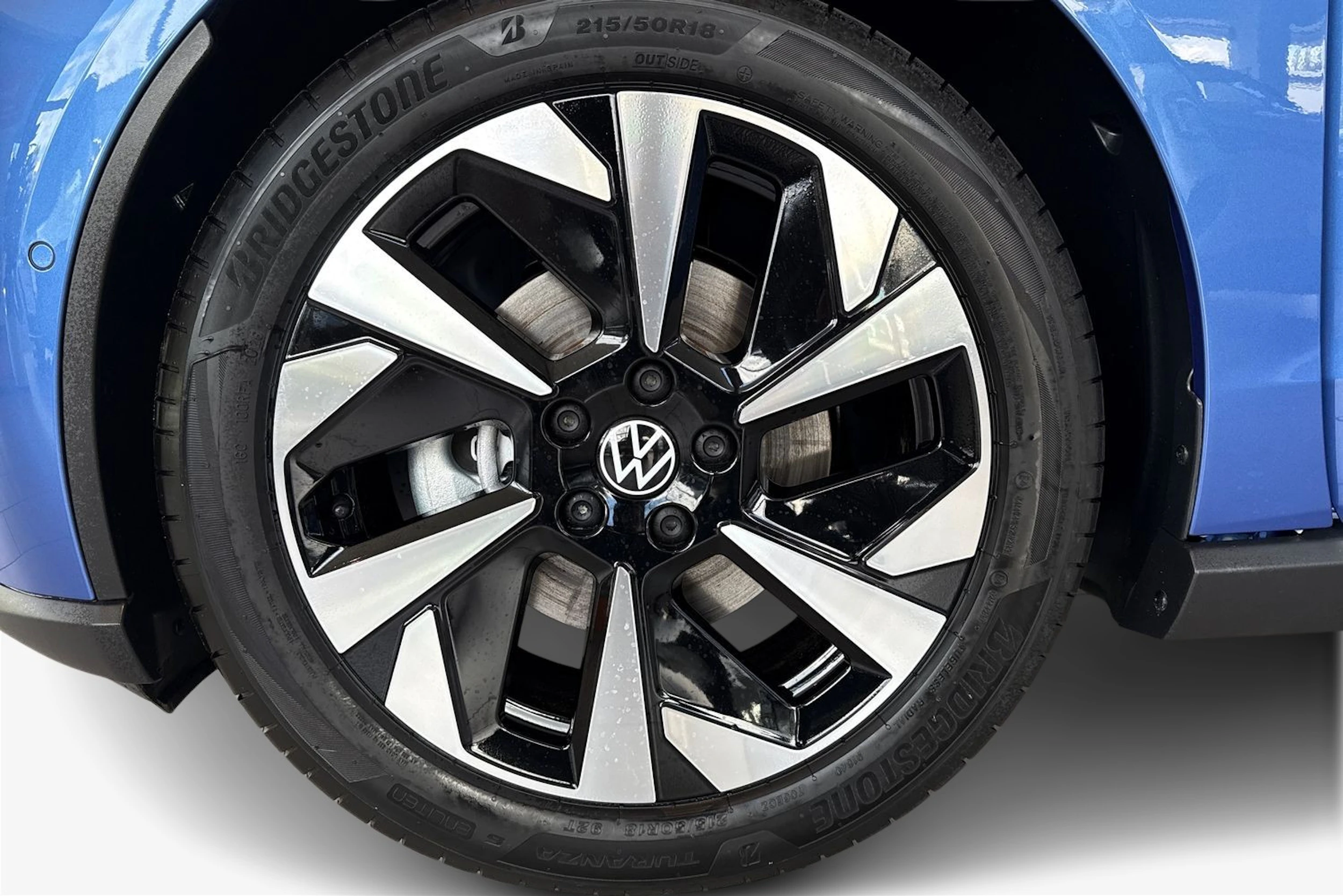 sininen Volkswagen ID. Polo 2027 kuva 9.