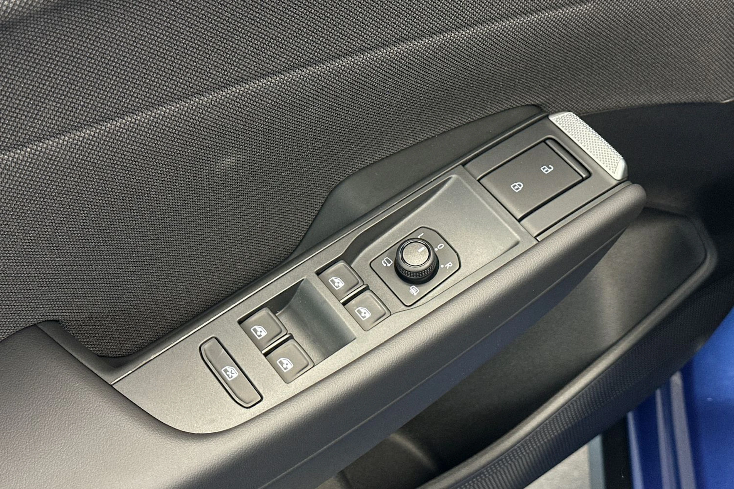 met. sininen Volkswagen ID. Polo 2027 kuva 11.