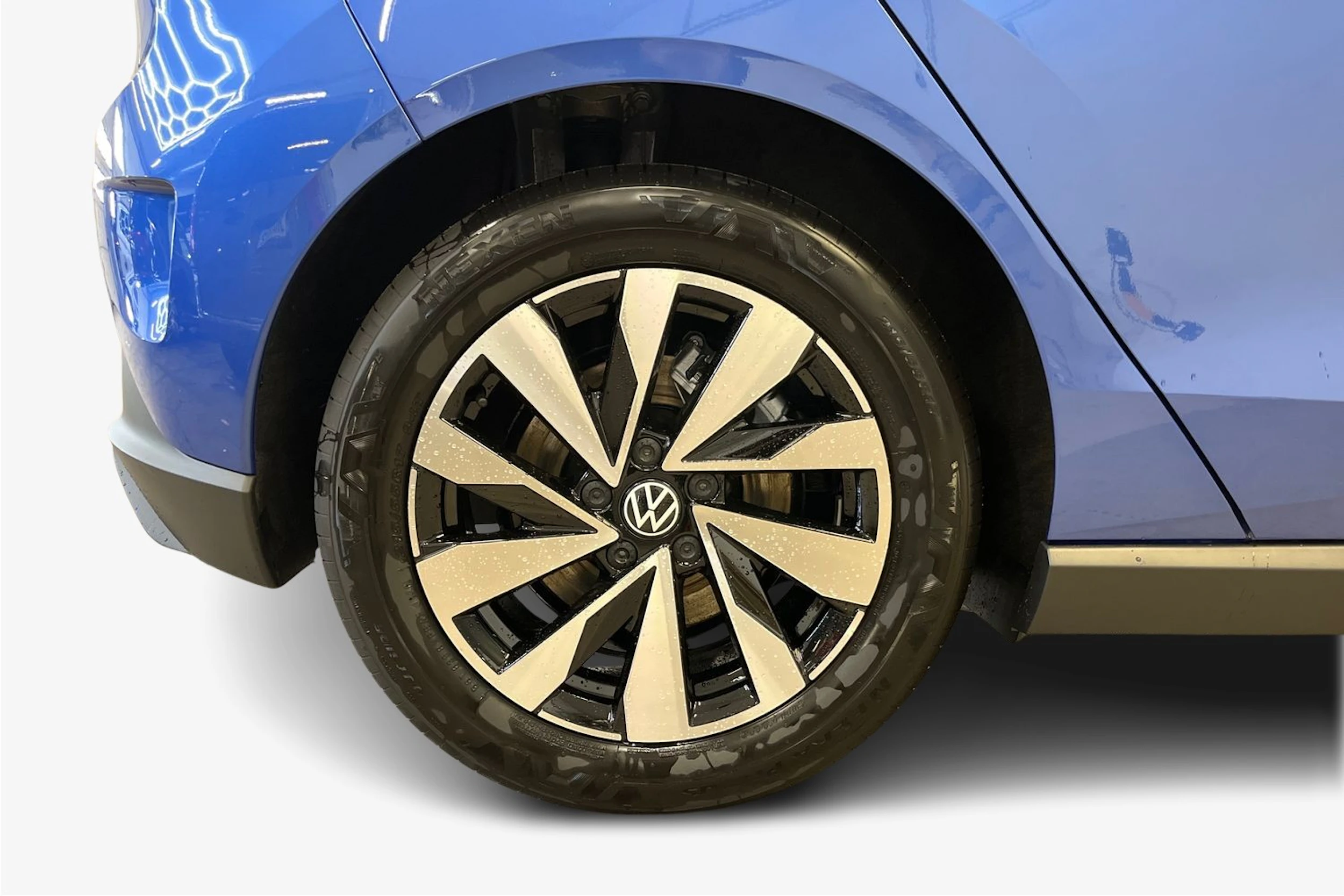Sininen Volkswagen ID. Polo 2027 kuva 9.