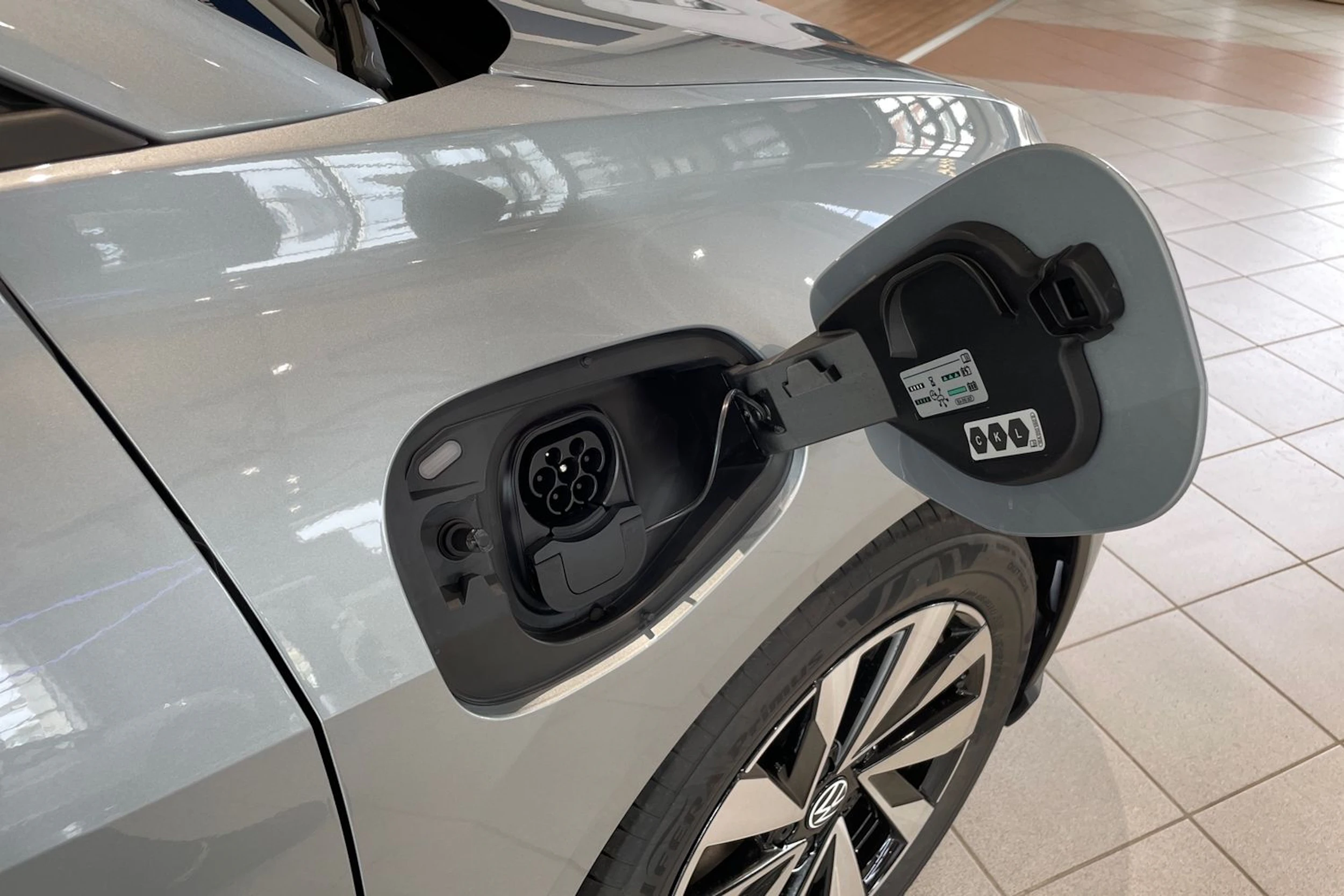 met. harmaa Volkswagen ID. Polo 2027 kuva 15.