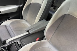 valkoinen Volkswagen ID.3 2020 kuva 29.