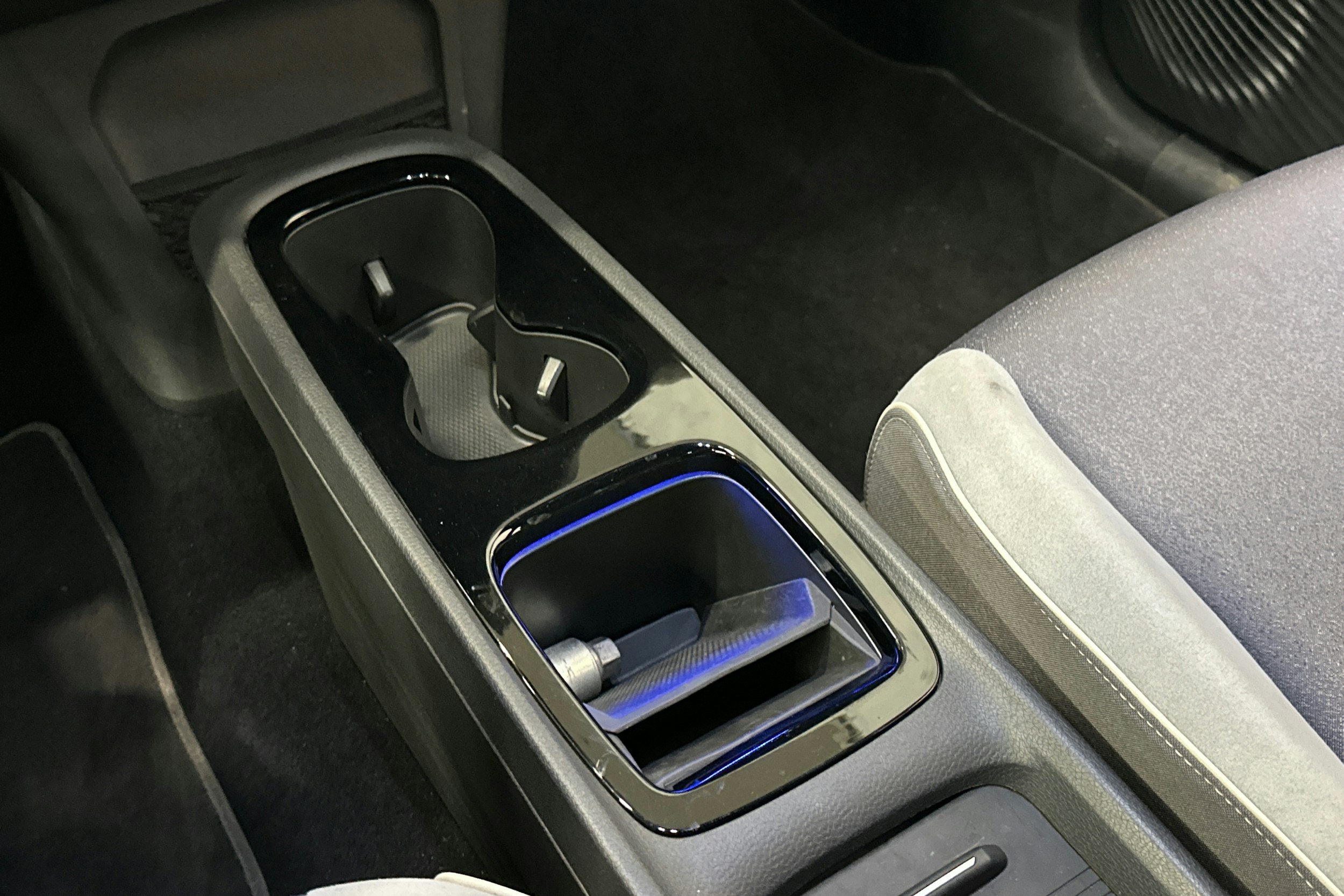 harmaa Volkswagen ID.3 2020 kuva 28.