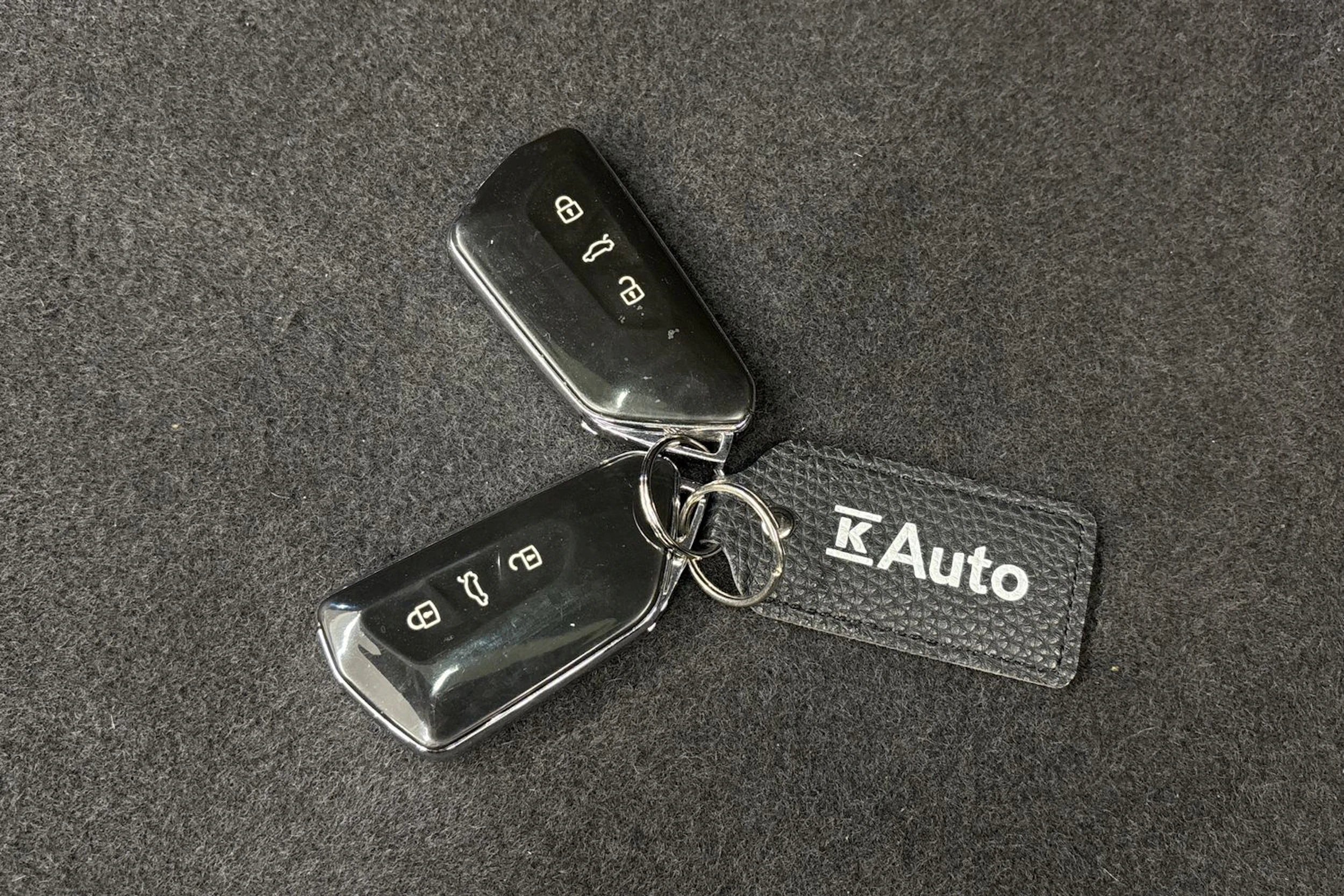 valkoinen Volkswagen ID.3 2020 kuva 25.