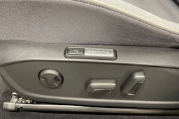 valkoinen Volkswagen ID.3 2020 kuva 30.