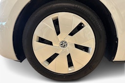 valkoinen Volkswagen ID.3 2020 kuva 11.