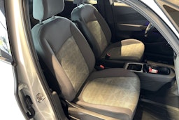 Valkoinen Volkswagen ID.3 2020 kuva 14.
