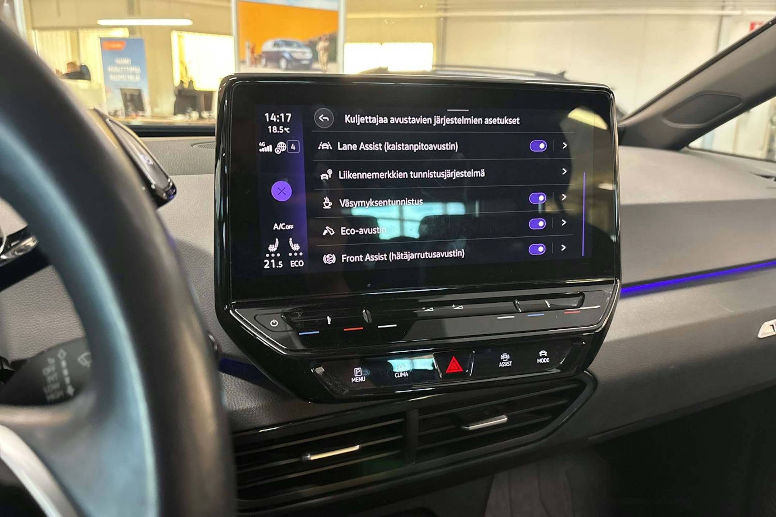 Valkoinen Volkswagen ID.3 2020 kuva 26.