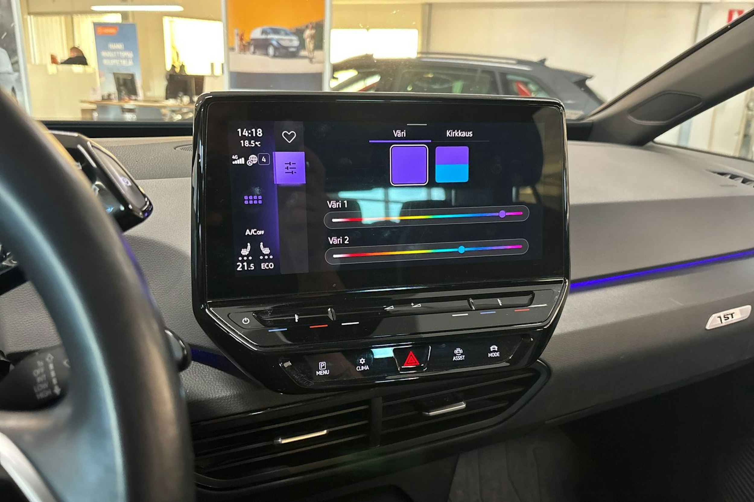 Valkoinen Volkswagen ID.3 2020 kuva 27.