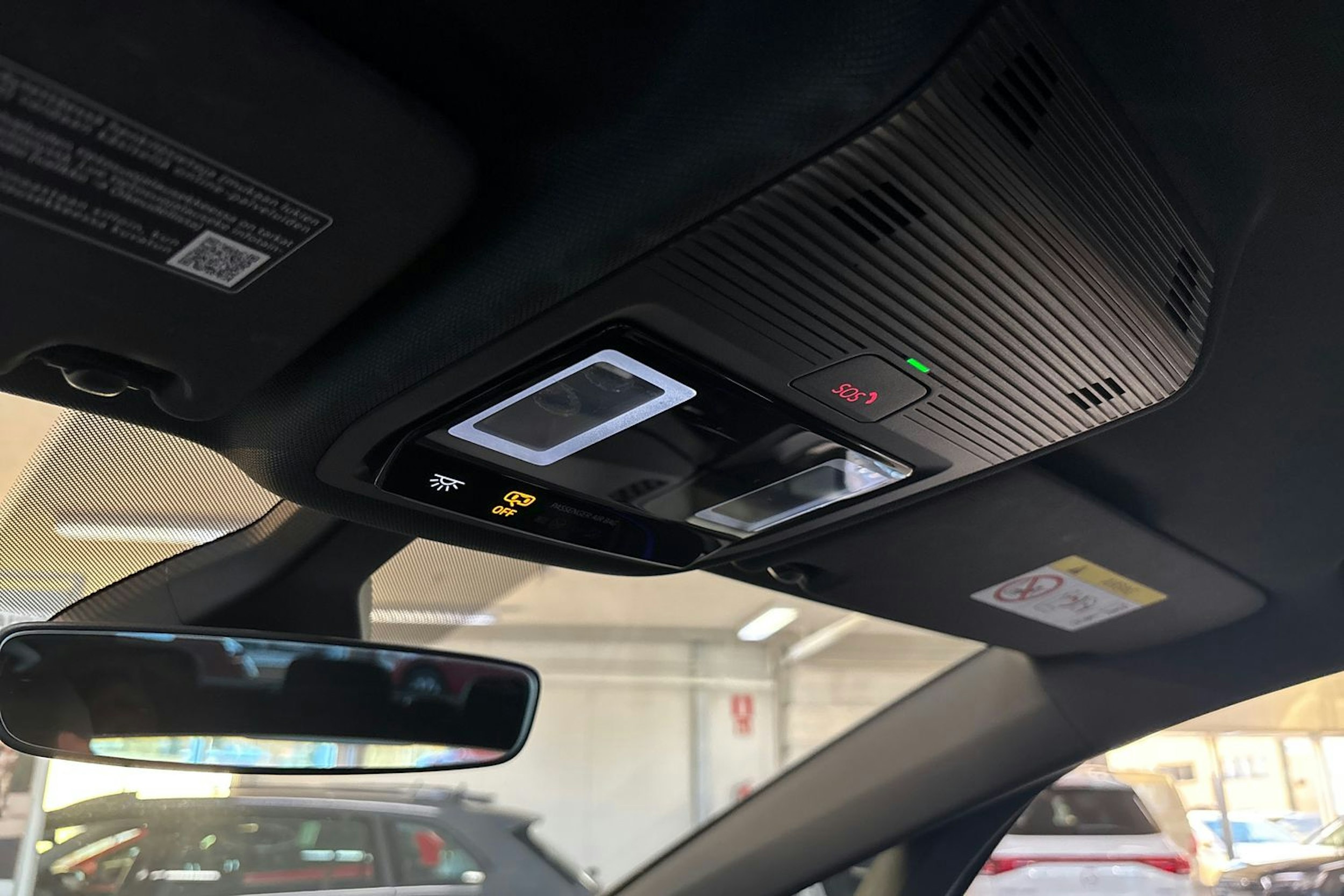 Valkoinen Volkswagen ID.3 2020 kuva 28.