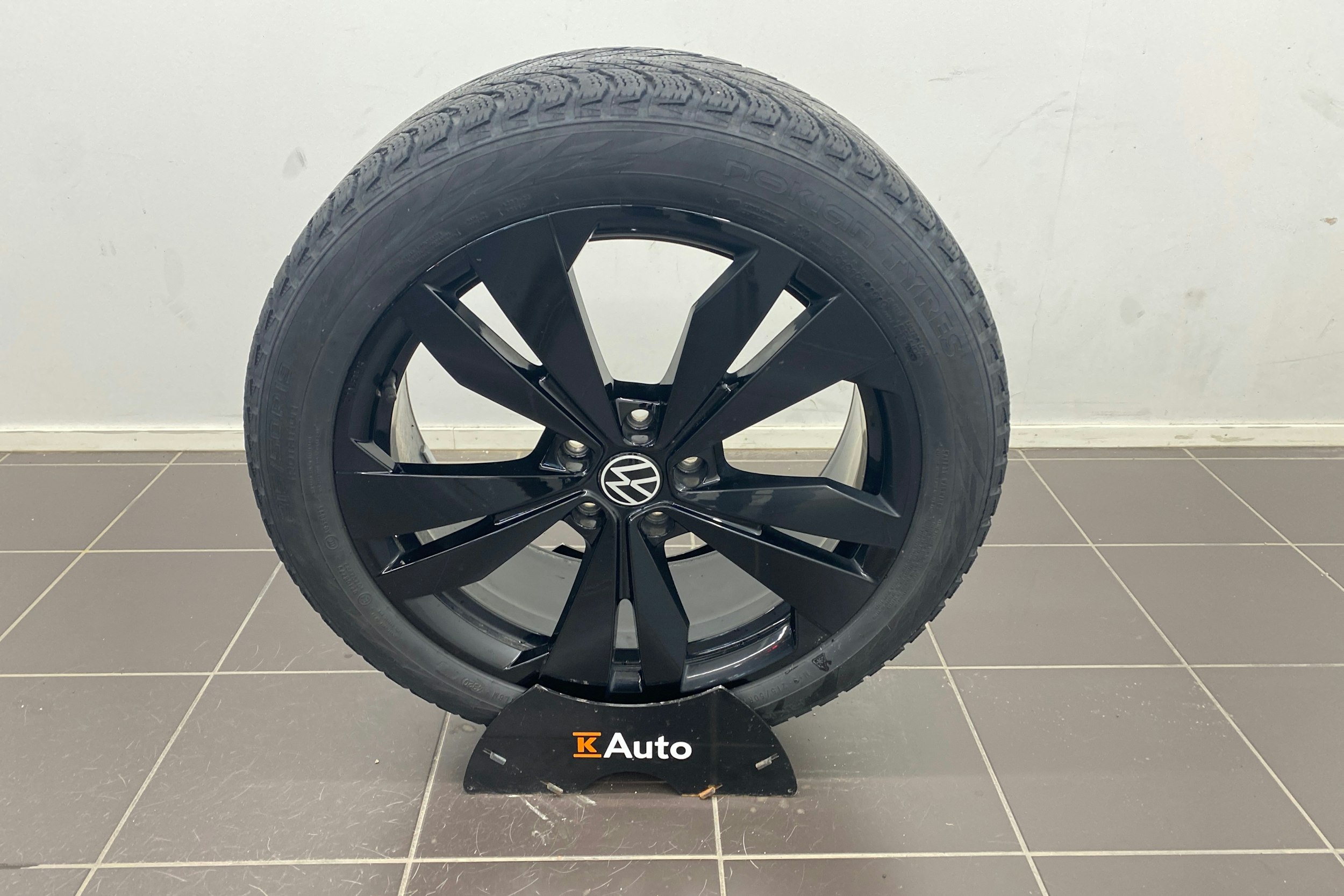 harmaa Volkswagen ID.3 2020 kuva 25.