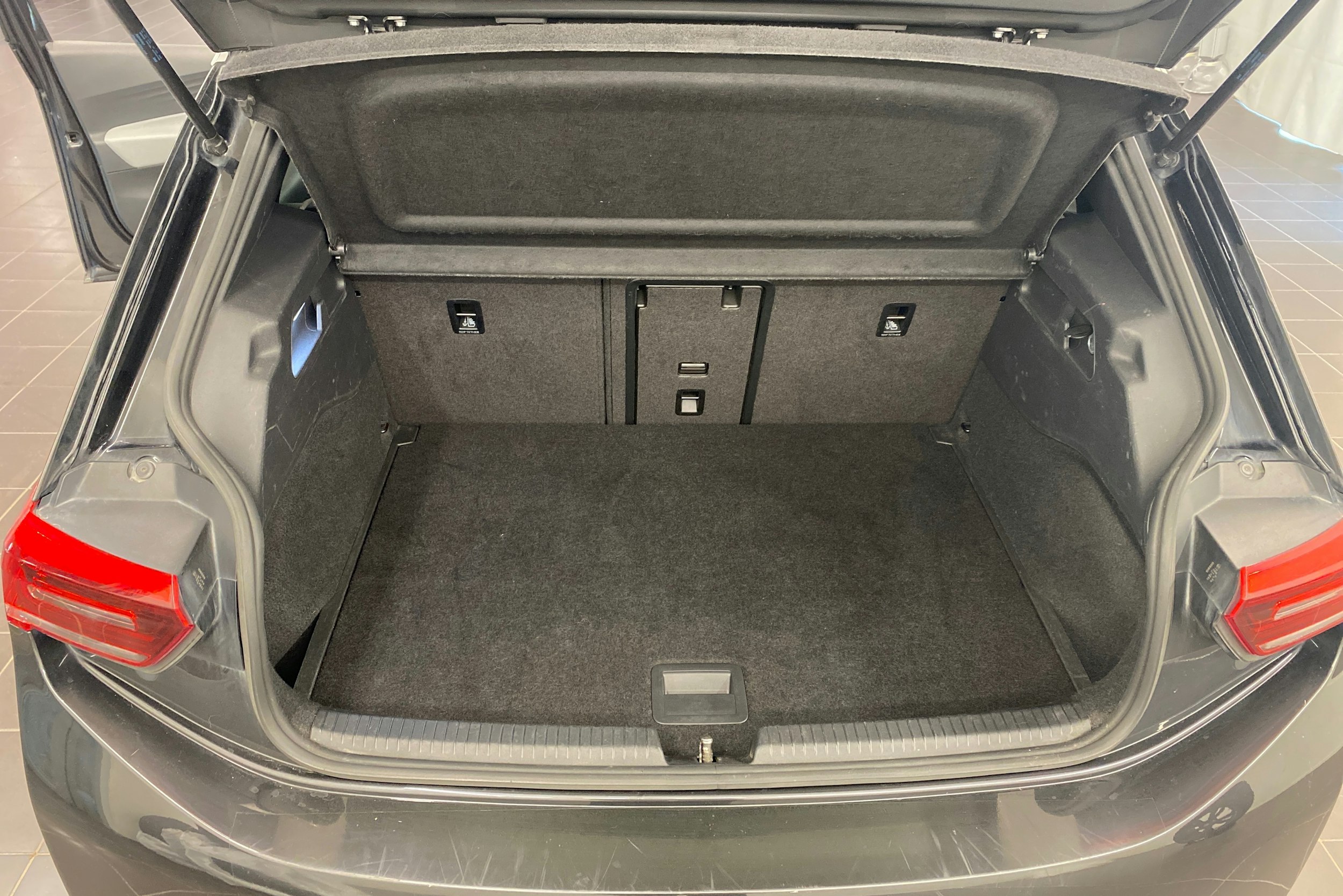 harmaa Volkswagen ID.3 2020 kuva 29.