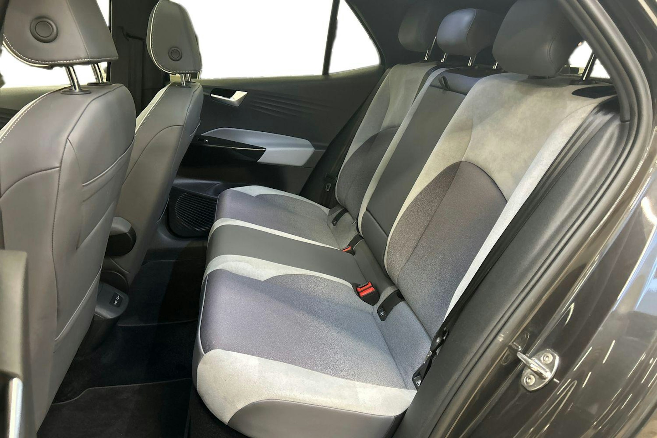 harmaa Volkswagen ID.3 2020 kuva 10.