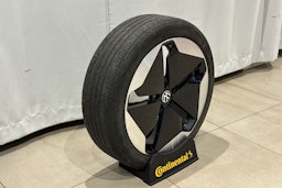 valkoinen Volkswagen ID.3 2020 kuva 14.