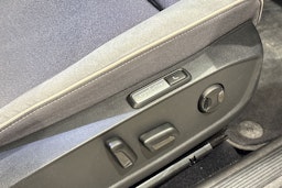 valkoinen Volkswagen ID.3 2020 kuva 18.