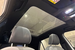 valkoinen Volkswagen ID.3 2020 kuva 19.