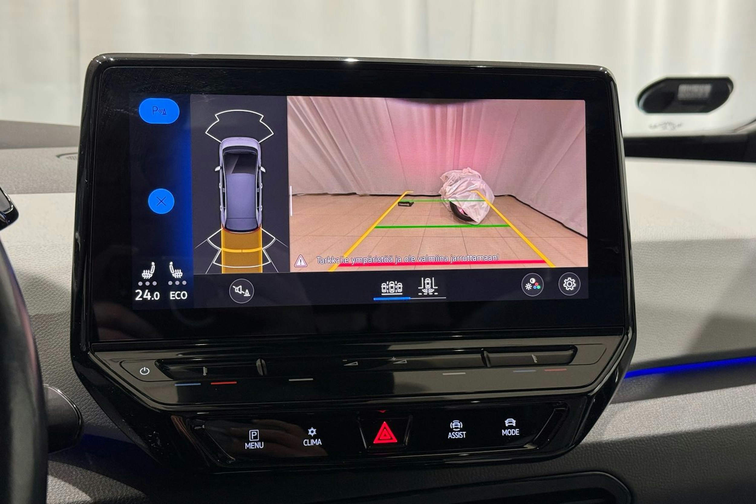 valkoinen Volkswagen ID.3 2020 kuva 24.