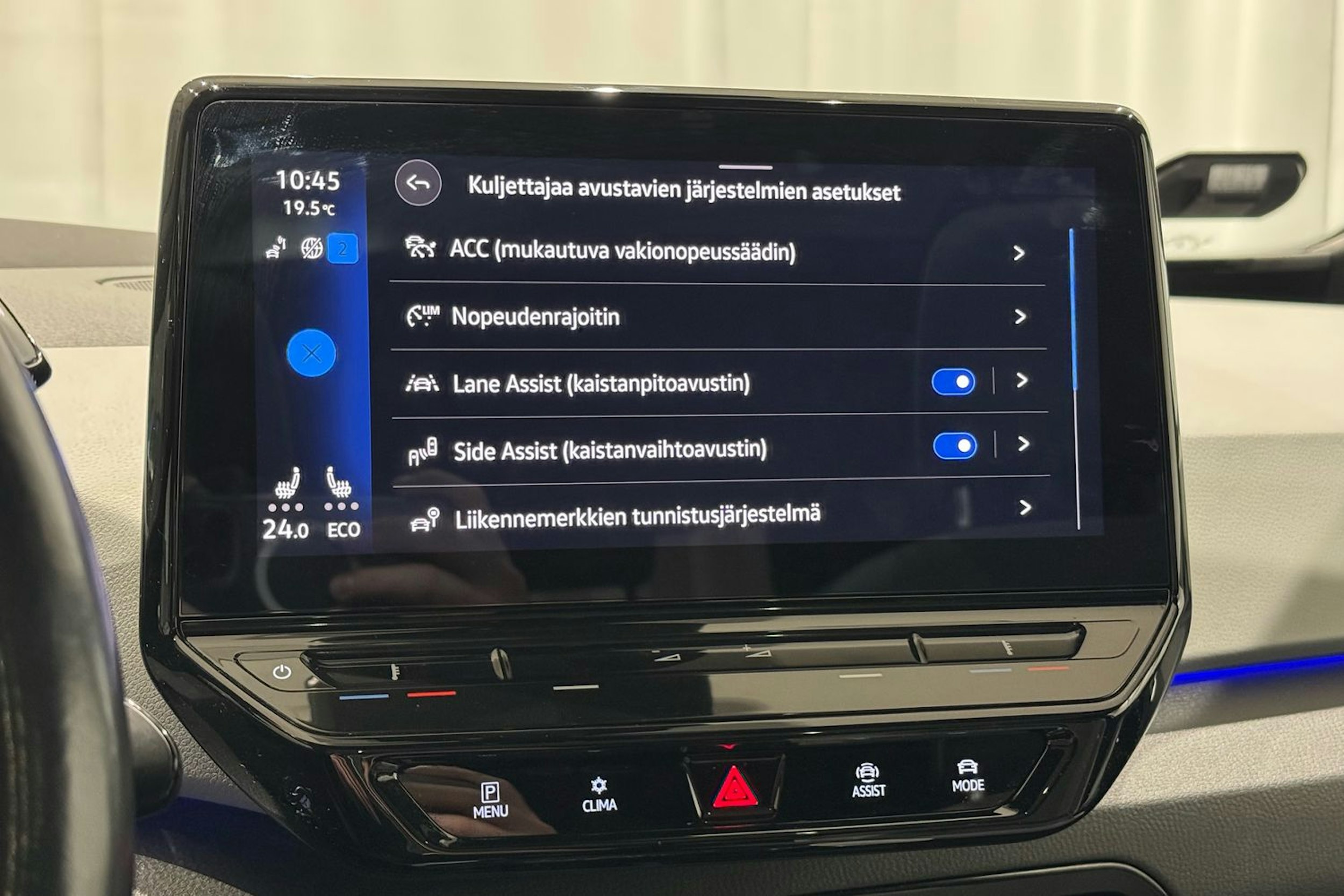 valkoinen Volkswagen ID.3 2020 kuva 28.