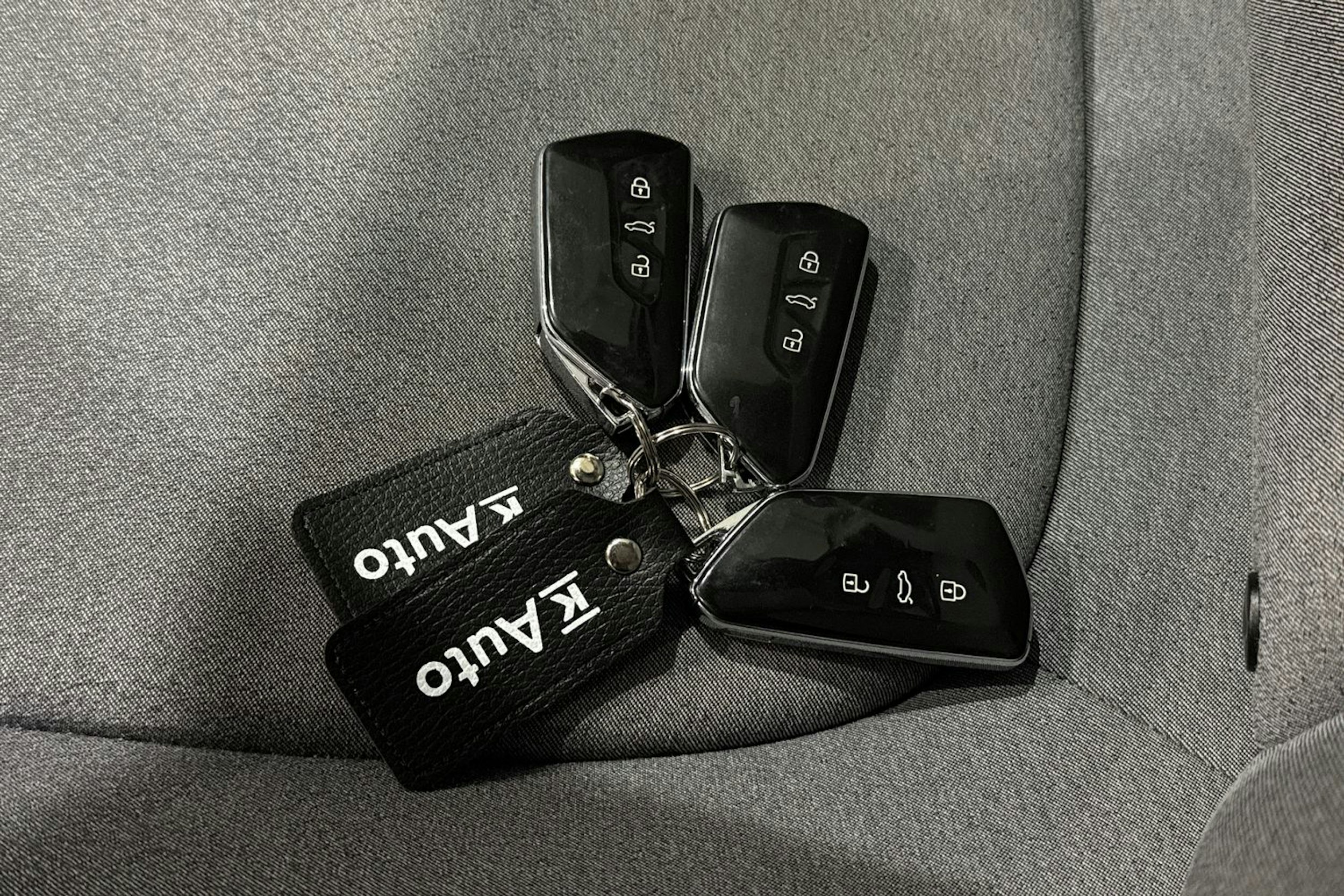 valkoinen Volkswagen ID.3 2020 kuva 34.