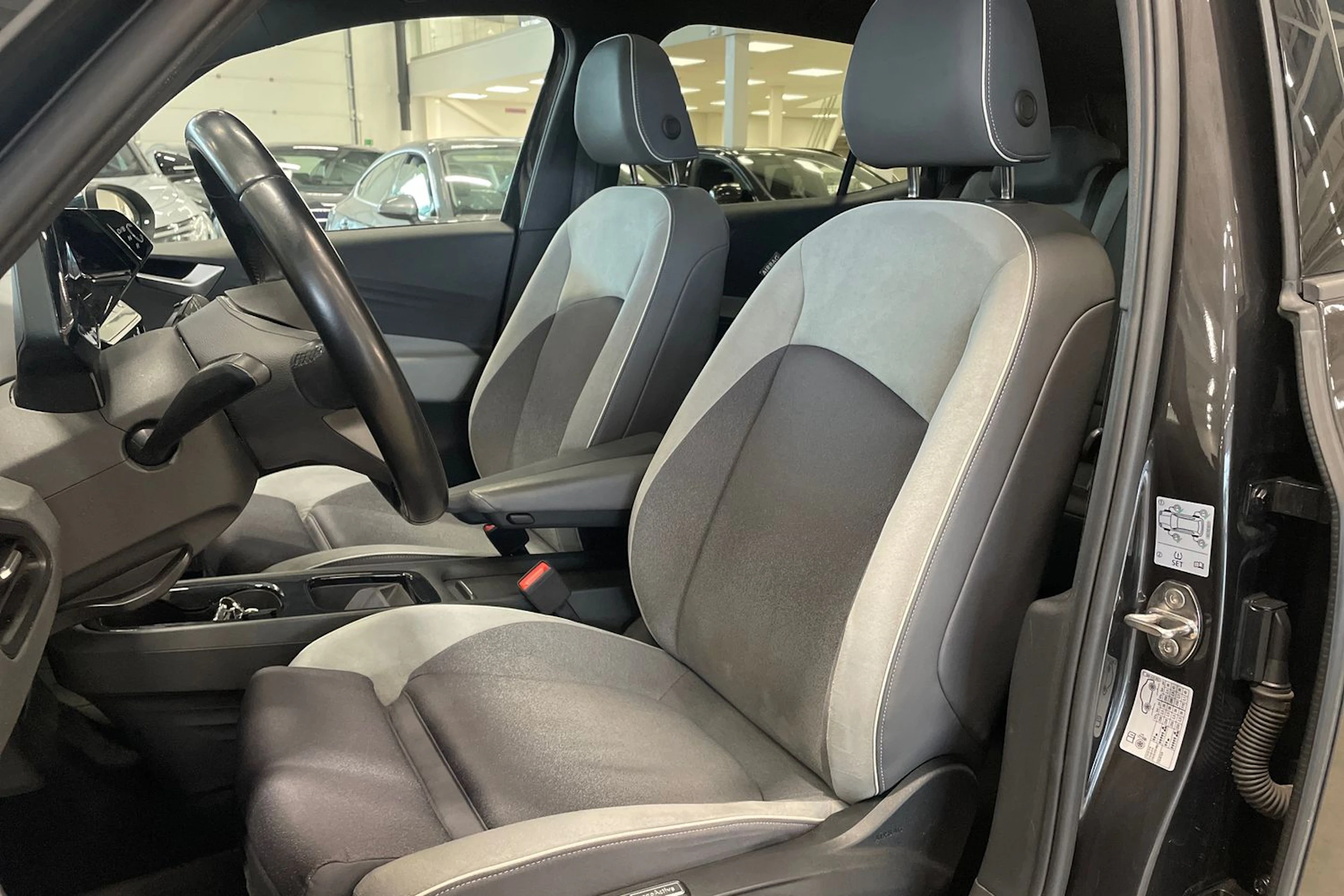 harmaa Volkswagen ID.3 2020 kuva 11.