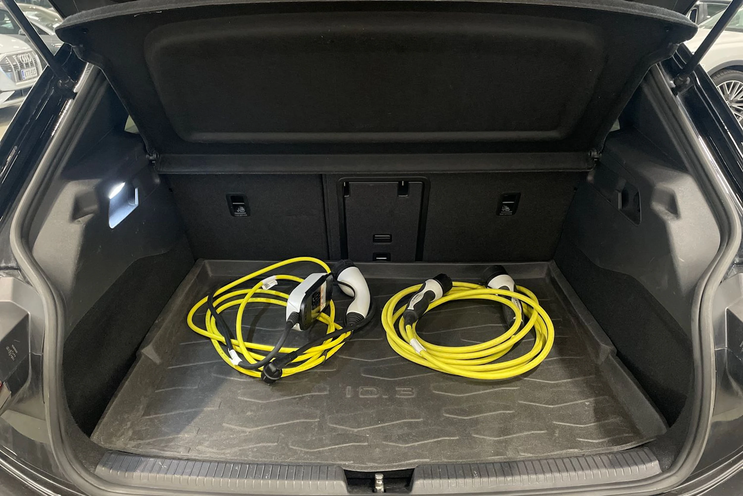 harmaa Volkswagen ID.3 2020 kuva 29.