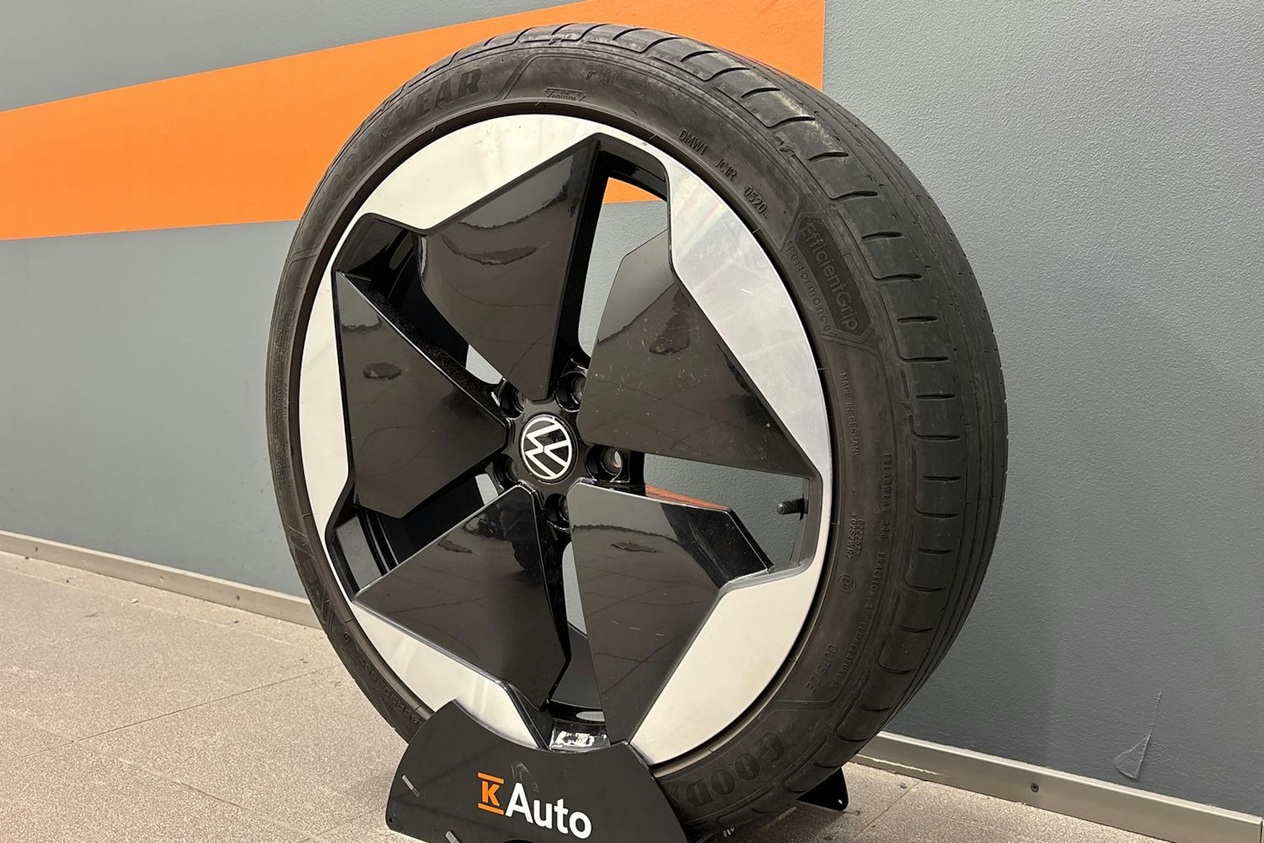 harmaa Volkswagen ID.3 2020 kuva 13.