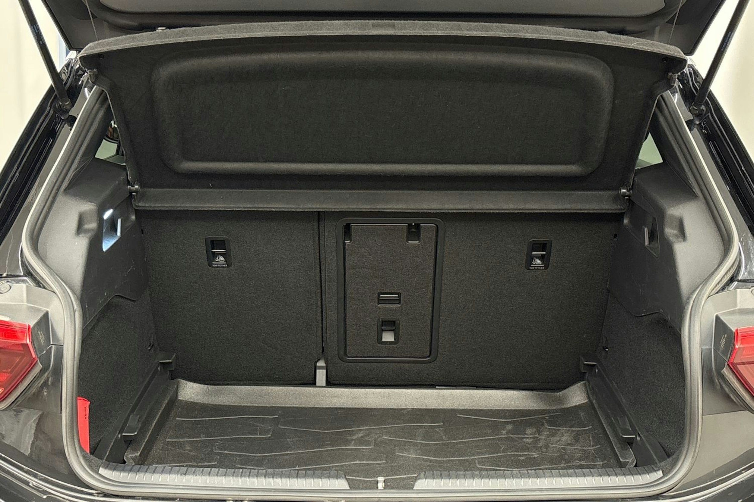 harmaa Volkswagen ID.3 2020 kuva 29.