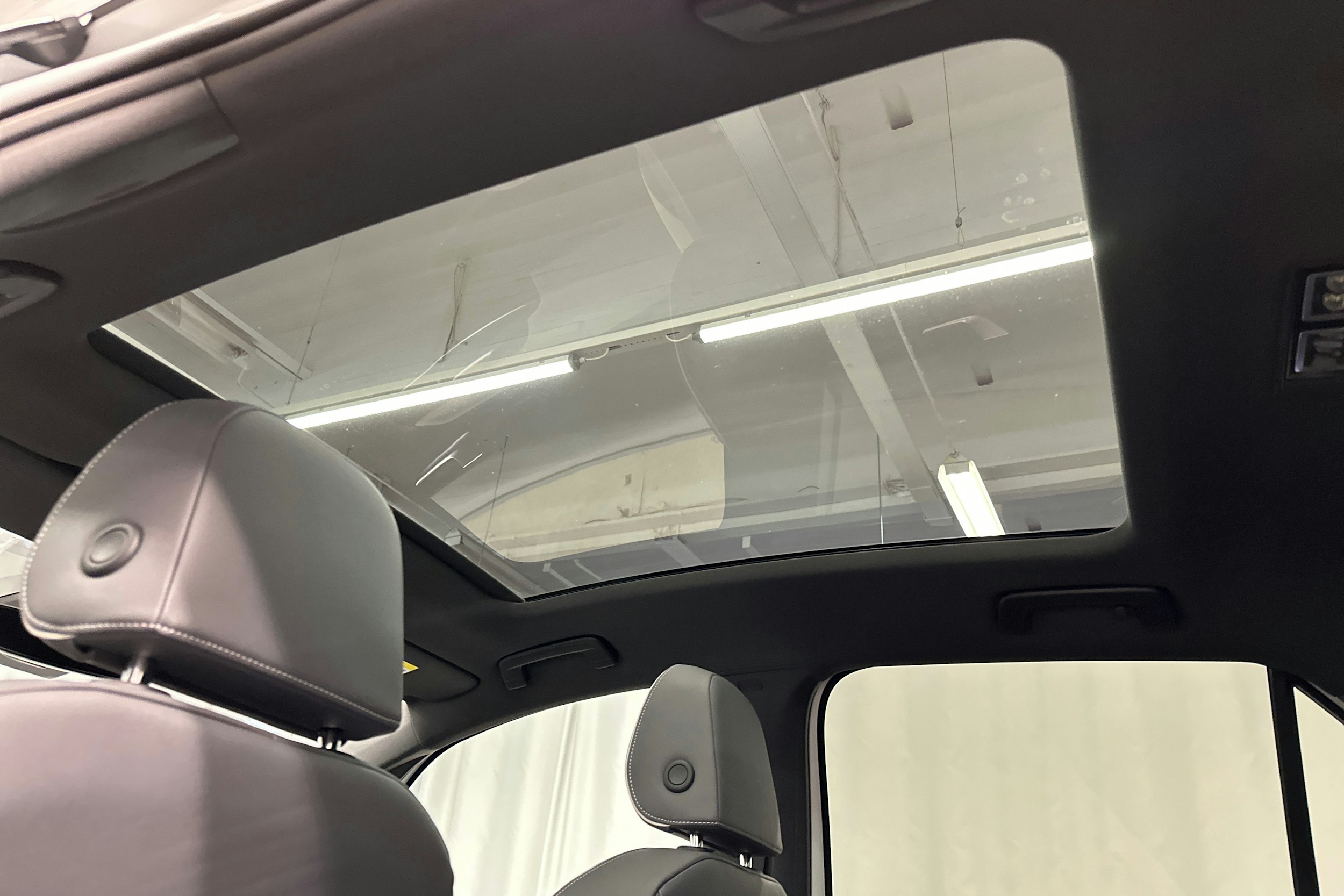 valkoinen Volkswagen ID.3 2021 kuva 12.