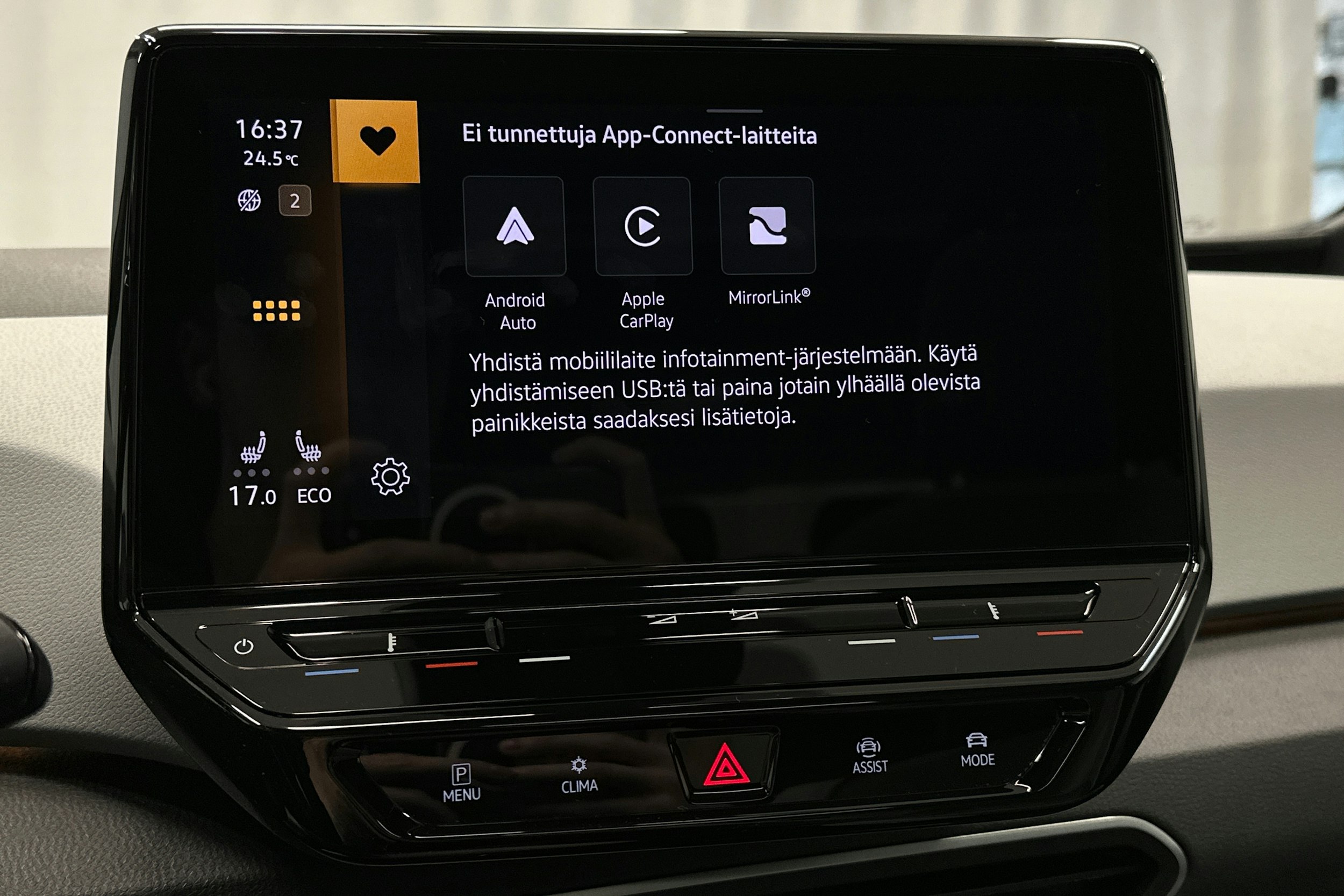 valkoinen Volkswagen ID.3 2021 kuva 20.