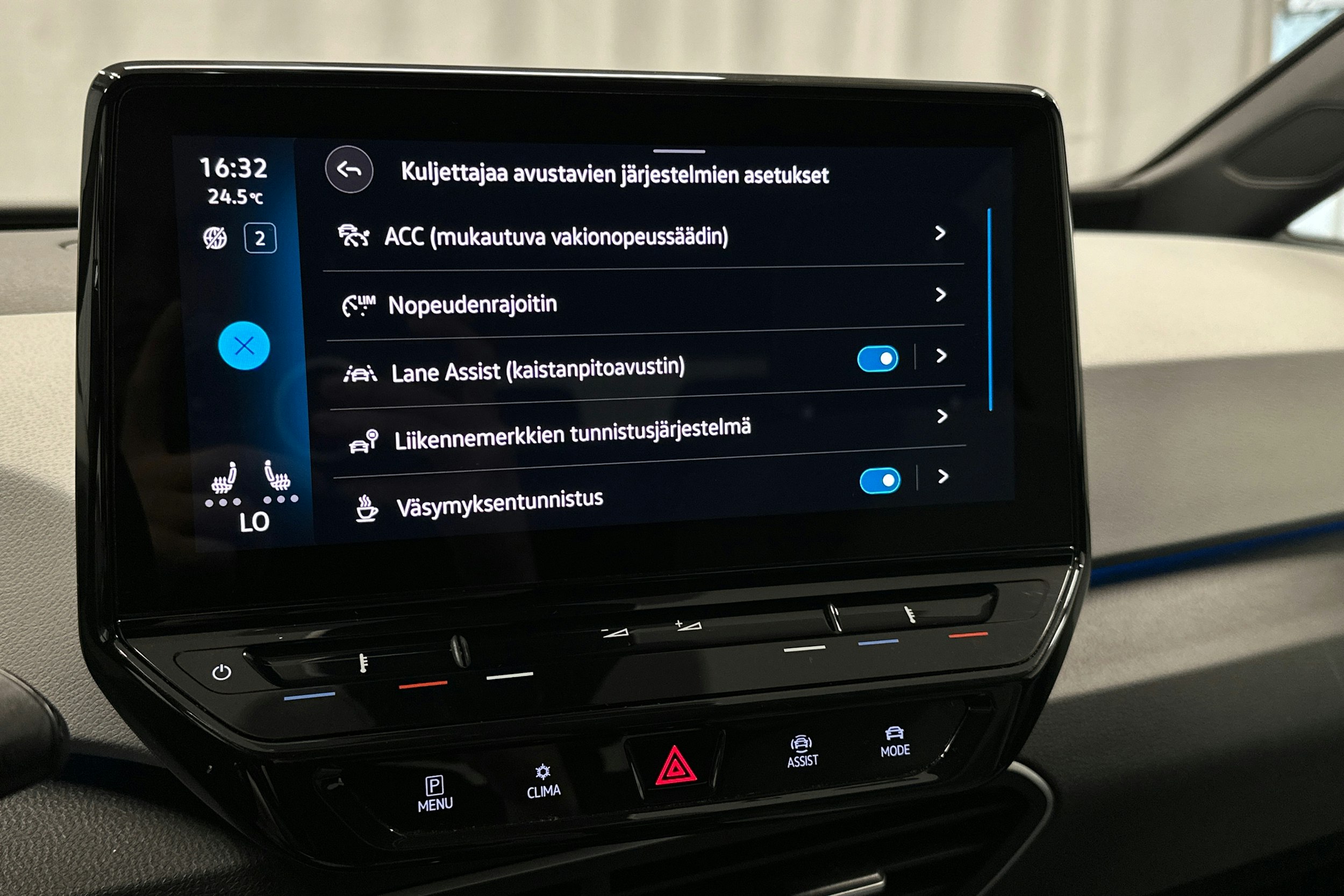 musta Volkswagen ID.3 2021 kuva 23.