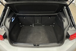 valkoinen Volkswagen ID.3 2021 kuva 11.