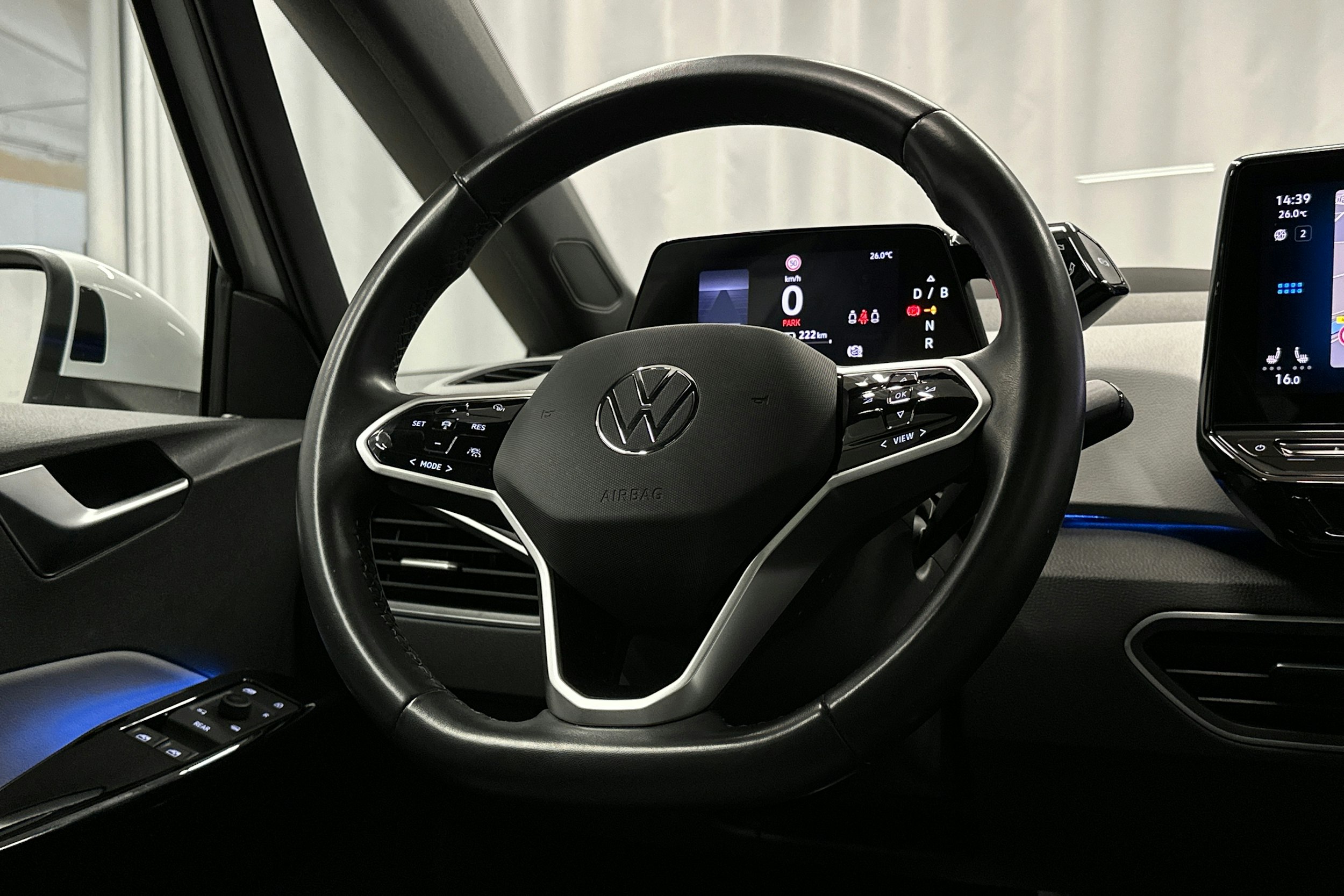 valkoinen Volkswagen ID.3 2021 kuva 14.