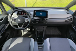 valkoinen Volkswagen ID.3 2021 kuva 16.