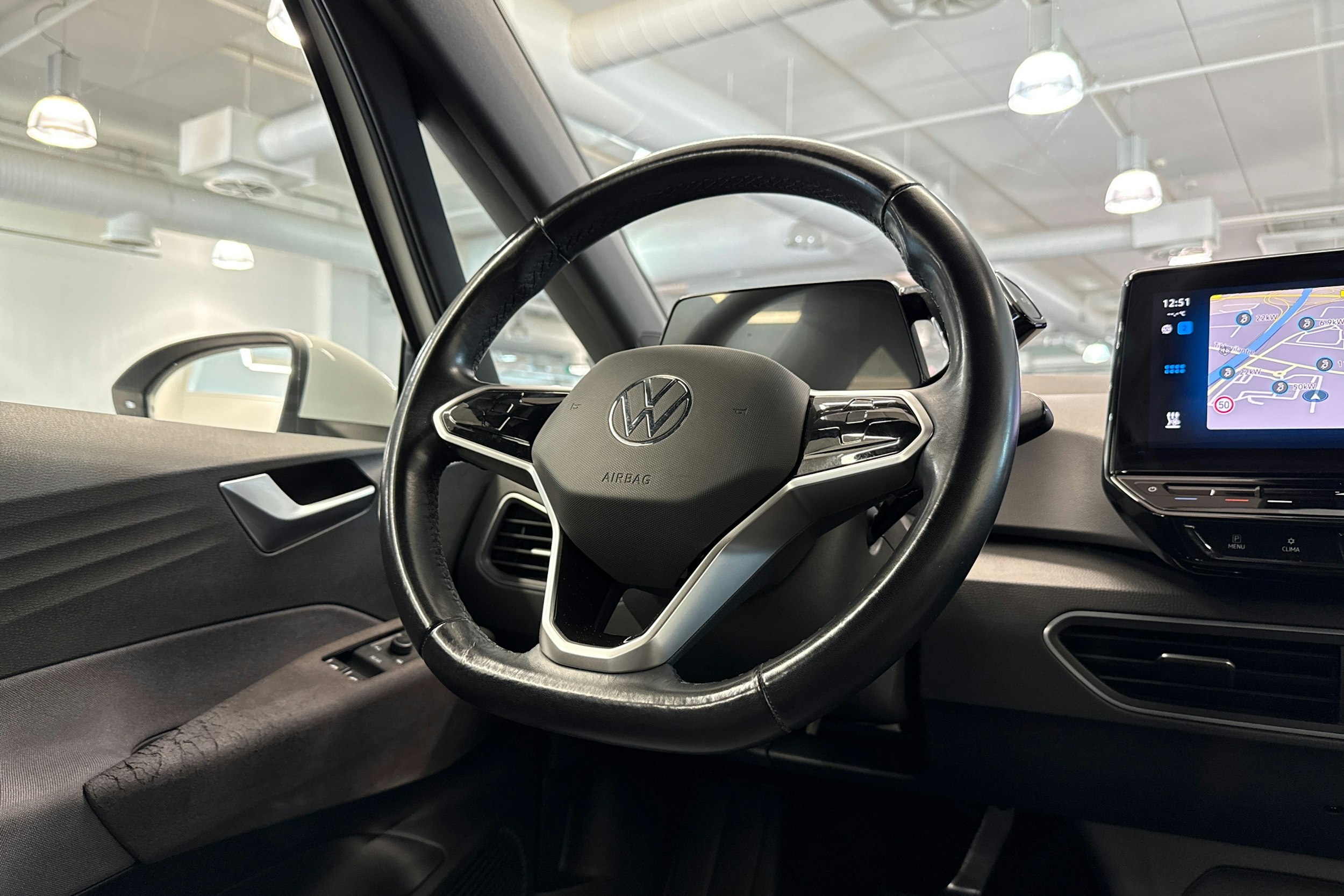 valkoinen Volkswagen ID.3 2021 kuva 14.