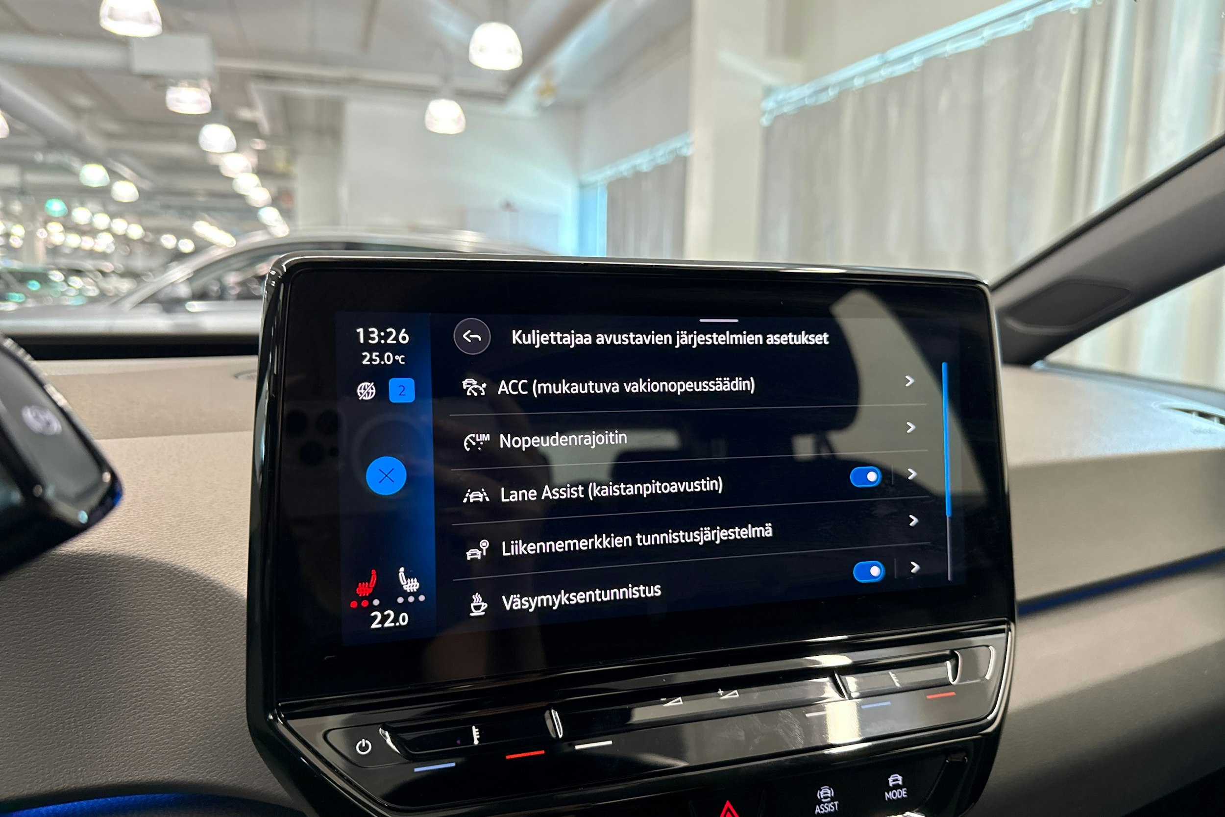valkoinen Volkswagen ID.3 2021 kuva 31.