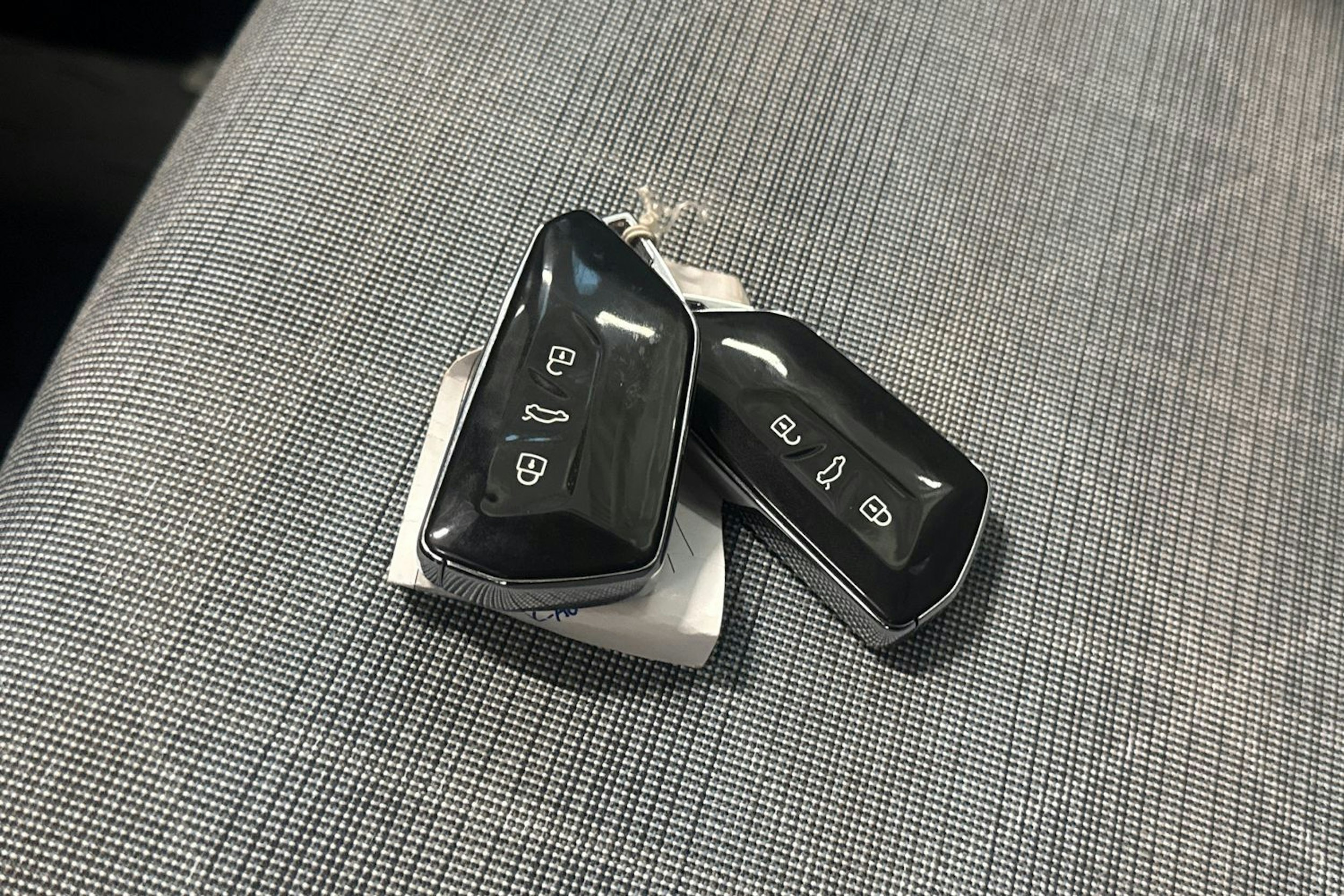 harmaa Volkswagen ID.3 2021 kuva 27.