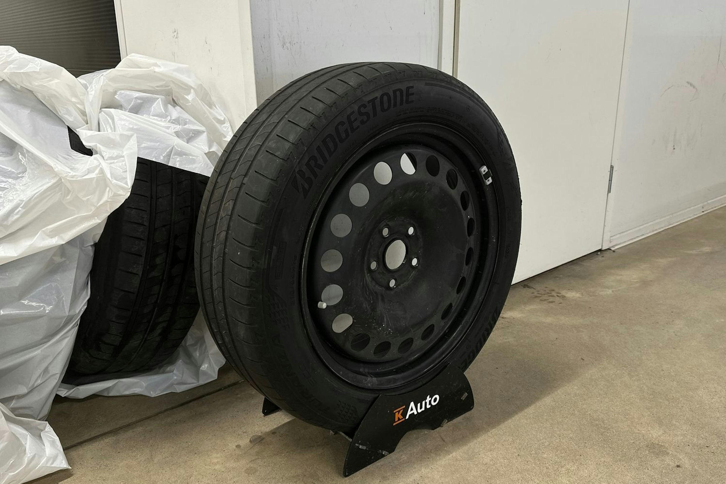 harmaa Volkswagen ID.3 2021 kuva 13.