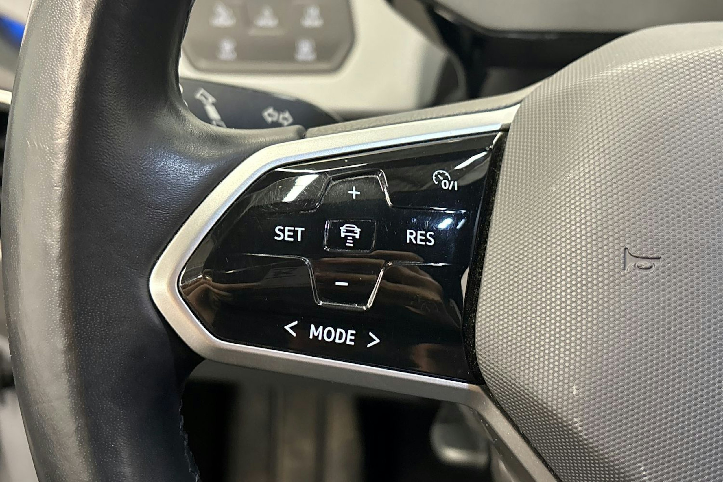 harmaa Volkswagen ID.3 2021 kuva 19.