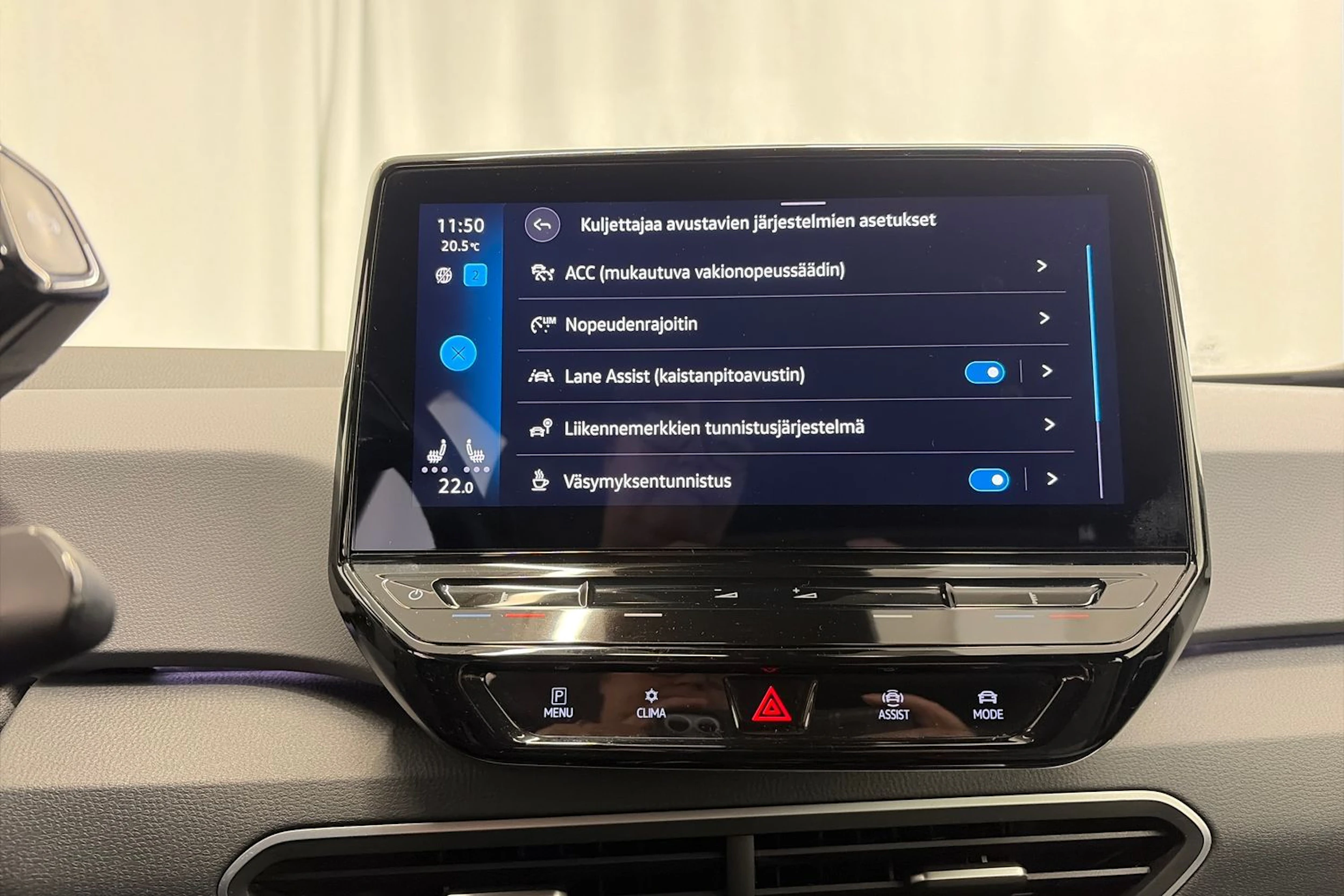 Valkoinen Volkswagen ID.3 2021 kuva 19.